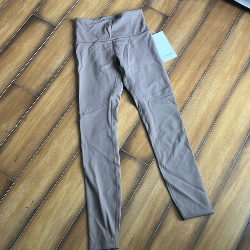 Lululemon NWT wunder train ribbed HR tight 28”